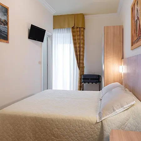 Hotel Corinna 3*