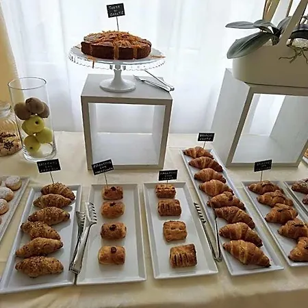 Hotel Corinna 3*