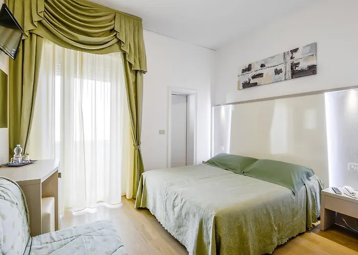 Hotel Corinna 3*