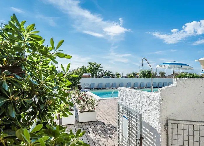 Hotel Corinna 3*