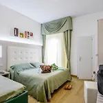 Corinna Hotel