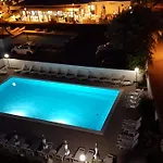 Hotel Corinna 3*